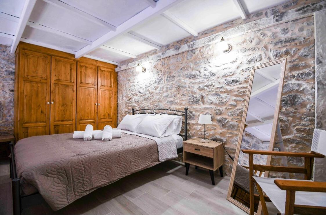 Stone Living Symi Central Apartments Bagian luar foto