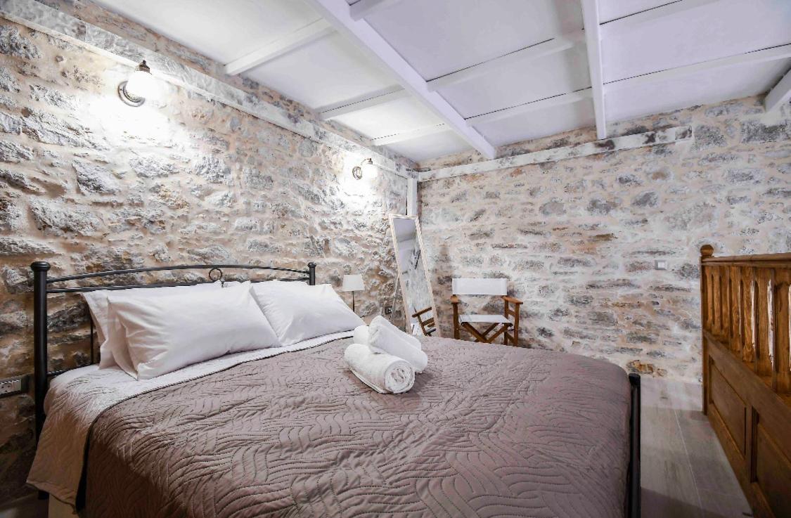 Stone Living Symi Central Apartments Bagian luar foto